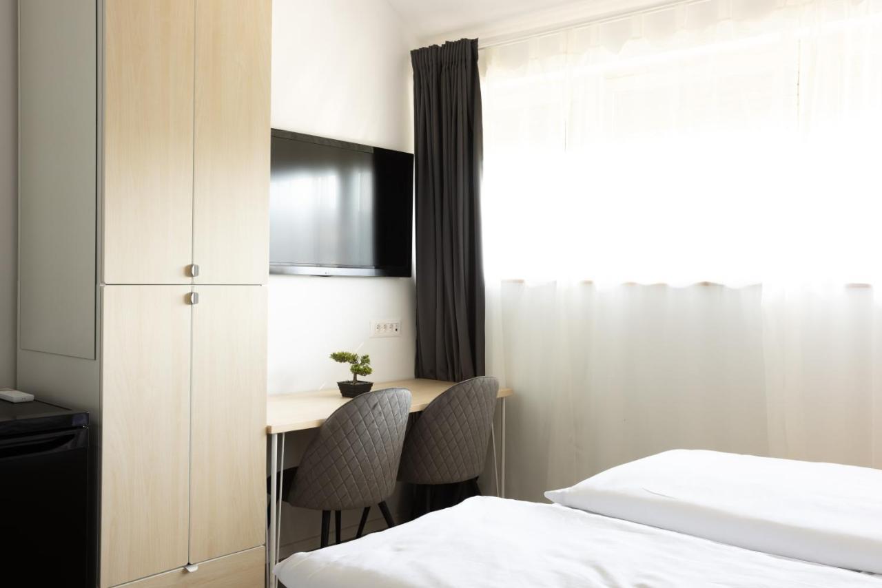 Apartments Trzin-Mlake W Free Parking Bagian luar foto