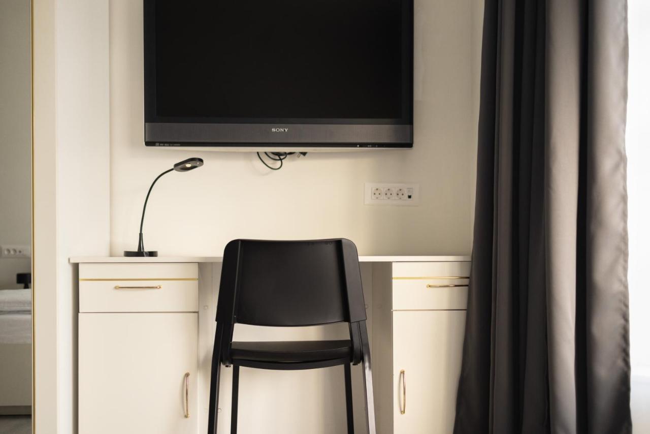 Apartments Trzin-Mlake W Free Parking Bagian luar foto